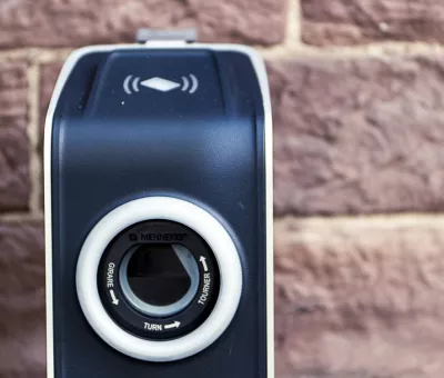 BES Ladesäule schmal